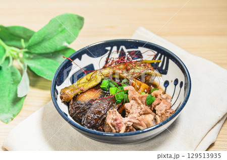 夏野菜と豚肉の煮物 夏野菜と豚肉の煮物 129513935