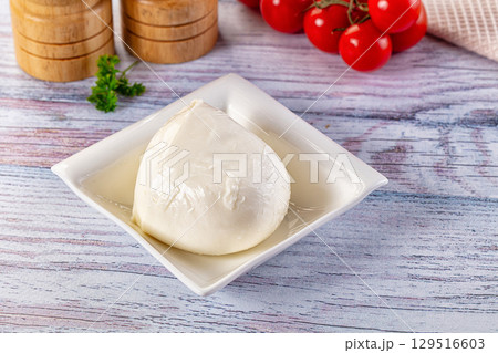 Italian Mozarella buffalo cheese ball 129516603