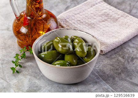 Marinated green organic Greek olives 129516639