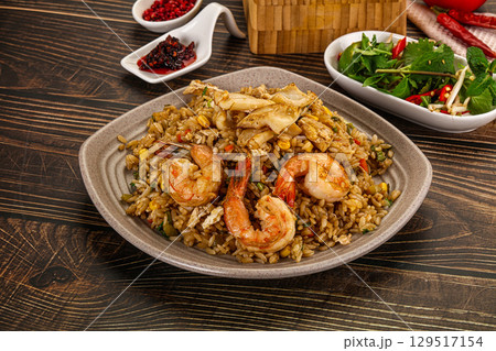 Vietnamese fried rice with prawn and squid Kom Ran Vietnamese fried rice with prawn and squid Kom Ran 129517154