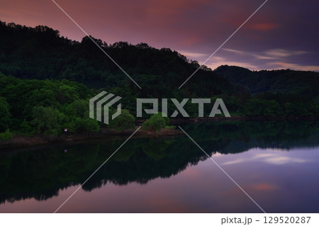 静かな湖 129520287