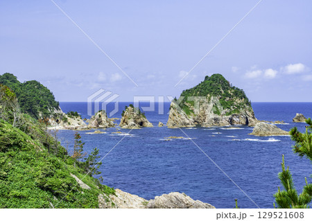 浦富海岸 菜種五島 鳥取県岩美町 浦富海岸 菜種五島 鳥取県岩美町 129521608