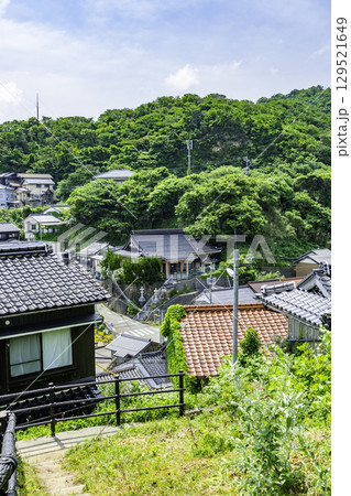浦富海岸 田後の町並み 田後薬師堂 鳥取県岩美町 浦富海岸 田後の町並み 田後薬師堂 鳥取県岩美町 129521649