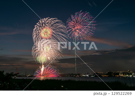 きれいな花火がたくさんあがる手賀沼花火大会 129522269