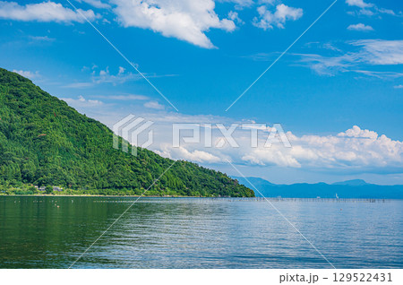 夏の奥琵琶湖風景 滋賀県高島市マキノ町 夏の奥琵琶湖風景 滋賀県高島市マキノ町 129522431
