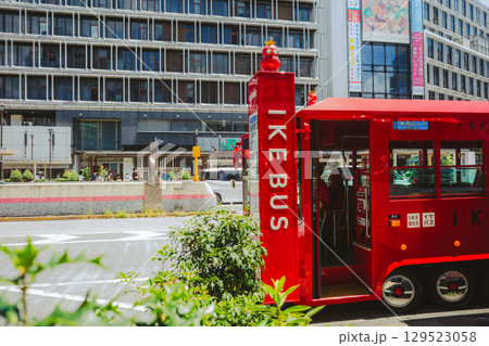 東京 池袋駅西口の風景 2025.07　b-4 フィルム調 129523058