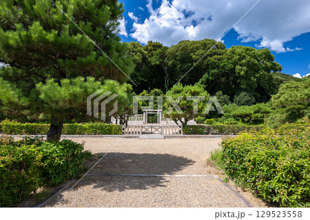 懿徳天皇 畝傍山南繊沙渓上陵(奈良県橿原市) 懿徳天皇 畝傍山南繊沙渓上陵(奈良県橿原市) 129523558