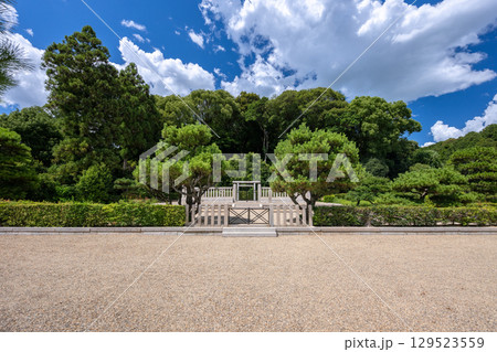 懿徳天皇 畝傍山南繊沙渓上陵(奈良県橿原市) 懿徳天皇 畝傍山南繊沙渓上陵(奈良県橿原市) 129523559