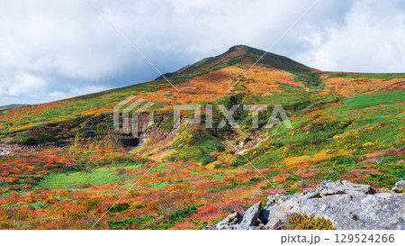 秋の栗駒山登山(東栗駒山から栗駒山の眺め) 秋の栗駒山登山(東栗駒山から栗駒山の眺め) 129524266