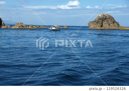 鳥取　四季の散歩　夏　松島　遊覧船 129526326