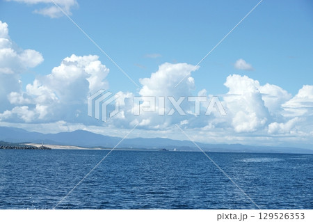 鳥取　四季の散歩　夏　松島　遊覧船 129526353