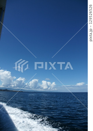 鳥取　四季の散歩　夏　松島　遊覧船 129526526