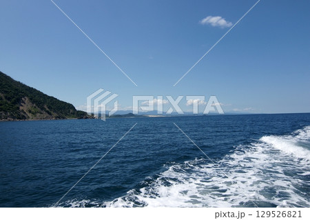 鳥取　四季の散歩　夏　松島　遊覧船 129526821