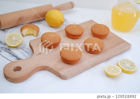 Soft Lemon Sponge Muffins with Fresh Lemonade Soft Lemon Sponge Muffins with Fresh Lemonade 129528892