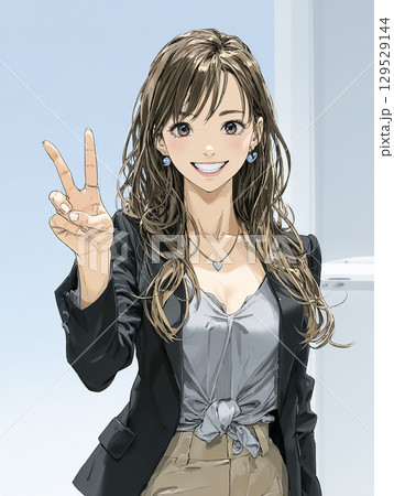 カメラ目線でVサインをする笑顔の若いビジネスウーマン 129529144