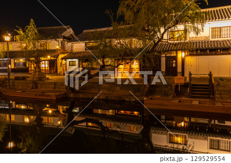 冬の岡山県倉敷市　夜の倉敷美観地区 129529554