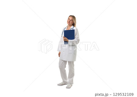 Smiling healthcare worker with clipboard, isolated on white, PNG Smiling healthcare worker with clipboard, isolated on white, PNG 129532109