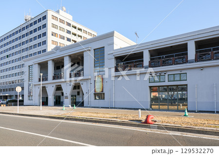 福岡県　北九州市　門司港レトロ　旧大連航路上屋 129532270