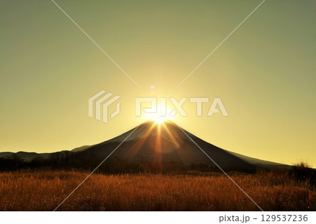 ダイヤモンド富士 129537236