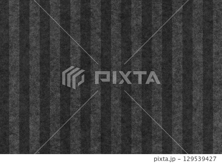 フェルト素材にストライプ柄モノクロ 129539427