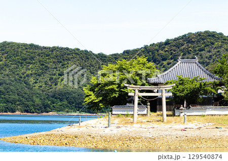 兵庫県赤穂市生島にある大避神社御旅所の対岸からの風景 129540874