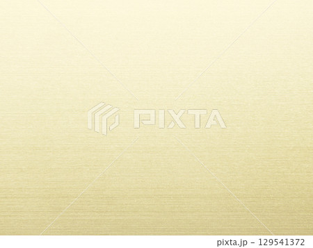 白っぽい金色に輝くヘアライン仕上げのテクスチャ素材の背景画像b 129541372