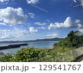 鹿児島県の防波堤と夏の海 129541767