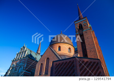 北欧のデンマーク王国　コペンハーゲン近郊ロスキレ市のゴシック様式の世界遺産ロスキレ大聖堂 129541794
