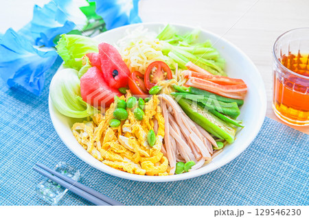 夏野菜たっぷり冷やし中華 129546230