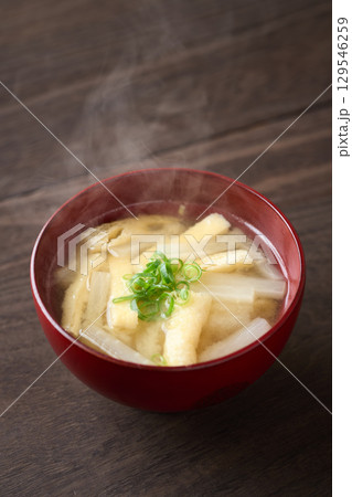 大根と油揚げの味噌汁 大根と油揚げの味噌汁 129546259