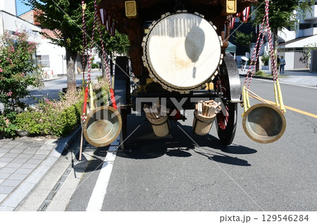 太鼓と鉦とバチ 129546284