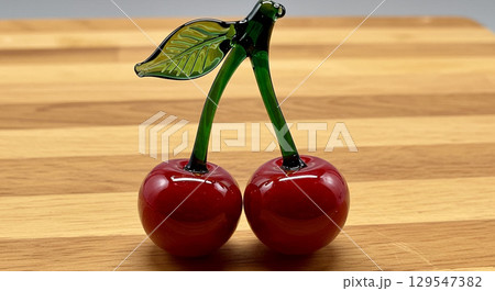 ガラスサクランボ 129547382
