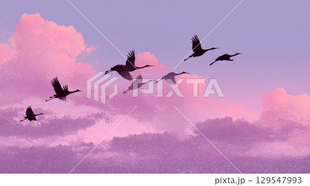 夕焼け空を飛ぶ鶴のシルエットイラスト 夕焼け空を飛ぶ鶴のシルエットイラスト 129547993