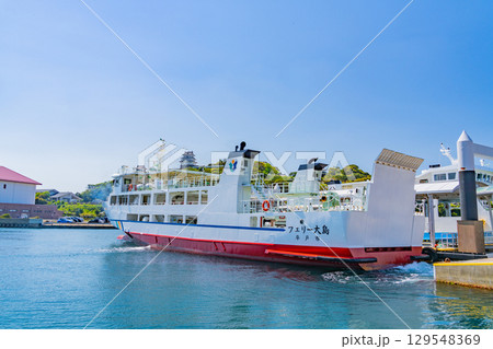 【長崎県平戸島】平戸港のフェリー 129548369