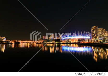 バンクーバーの美しい街並みと夜景 バンクーバーの美しい街並みと夜景 129549054
