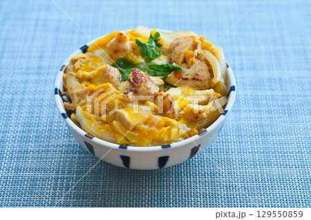 炙った鶏で親子丼 129550859