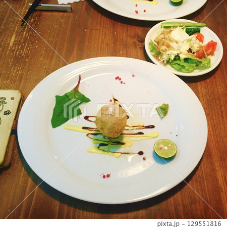 コース料理の前菜 コース料理の前菜 129551816