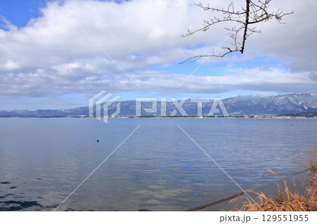 滋賀県琵琶湖　湖北の名所海津大崎と大崎寺 阿彌陀堂 129551955