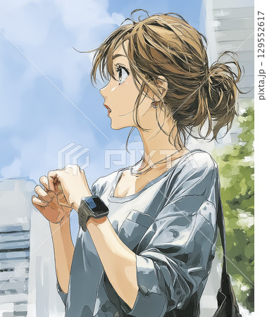 美優シリーズ：AI健康管理アプリを見て真剣な表情の女性 129552617