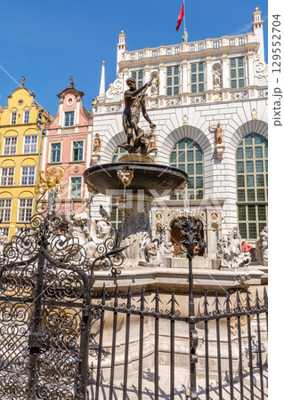 Fountain of Neptune in Gdansk (Poland) 129552704