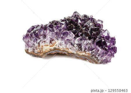 Amethyst Crystal Druse  macro mineral on white background close 129558463