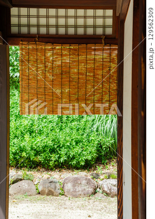 欄間とすだれ 欄間とすだれ 129562309