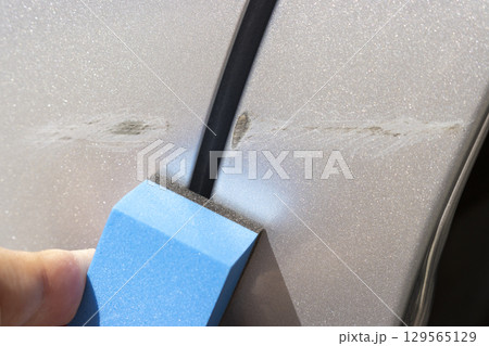 車体の傷跡をコンパウンドで修復するイメージ 129565129