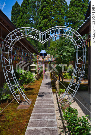 風鈴のある風景 129571997