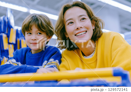 Joyful Moments in a Store Aisle Joyful Moments in a Store Aisle 129572141