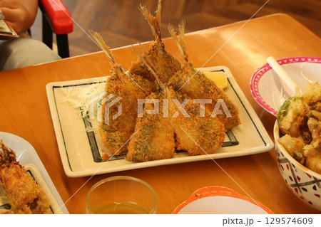保田海岸の番屋食堂で食事 129574609