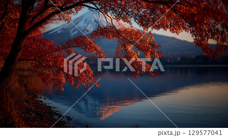 紅葉と富士山の美しい風景 129577041