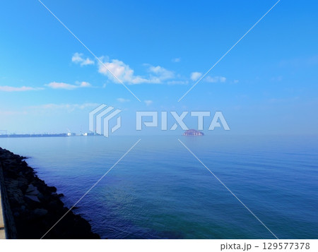 宇多津臨海公園より望む瀬戸内海(香川県宇多津町) 宇多津臨海公園より望む瀬戸内海(香川県宇多津町) 129577378