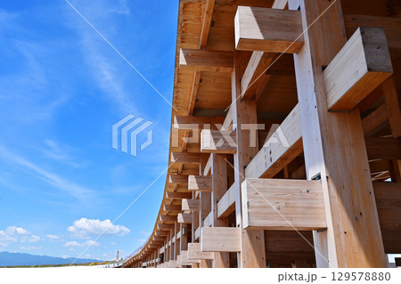 大屋根リングの風景 関西万博 大阪万博 日本国際博覧会 大屋根リングの風景 関西万博 大阪万博 日本国際博覧会 129578880