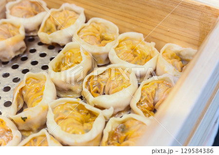 Asian traditional food. Korean style dumplings 129584386